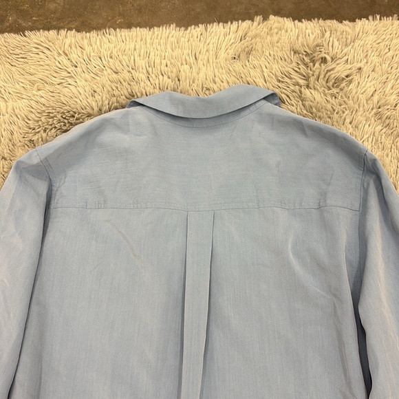 Chico's Sky Blue Button-Up Blouse Flap Pockets LS Modal Polyester Blend 2 (12-14 - Picture 16 of 16